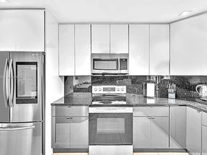 536 Hibiscus Dr, Hallandale Beach FL 33009
