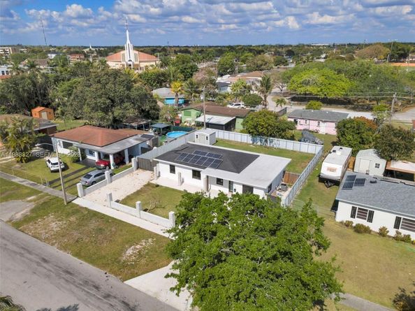 14520 Carver Drive, Miami FL 33176