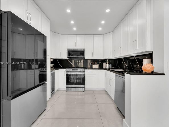 20903 Leeward Ct 3141, Aventura FL 33180