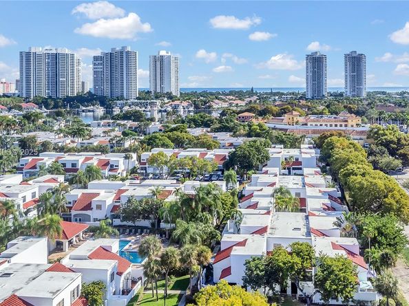 20903 Leeward Ct 3141, Aventura FL 33180