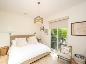 31 Island Dr, Key Biscayne FL 33149