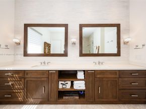 31 Island Dr, Key Biscayne FL 33149