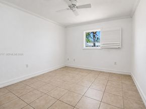 8615 SW 68th Ct 22, Pinecrest FL 33156