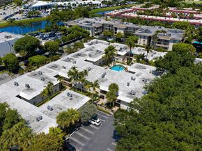 8615 SW 68th Ct 22, Pinecrest FL 33156