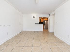 8615 SW 68th Ct 22, Pinecrest FL 33156
