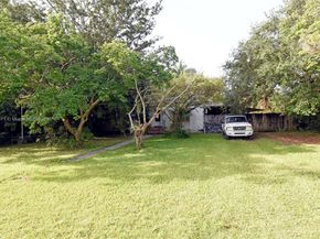 530 NW 10th St, Homestead FL 33030