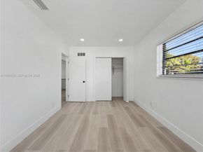 15694 NE 10th Ct, North Miami Beach FL 33162