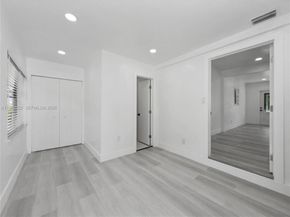 15694 NE 10th Ct, North Miami Beach FL 33162