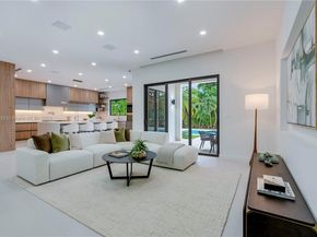 6401 SW 84th St, Miami FL 33143