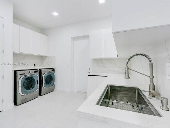 6401 SW 84th St, Miami FL 33143