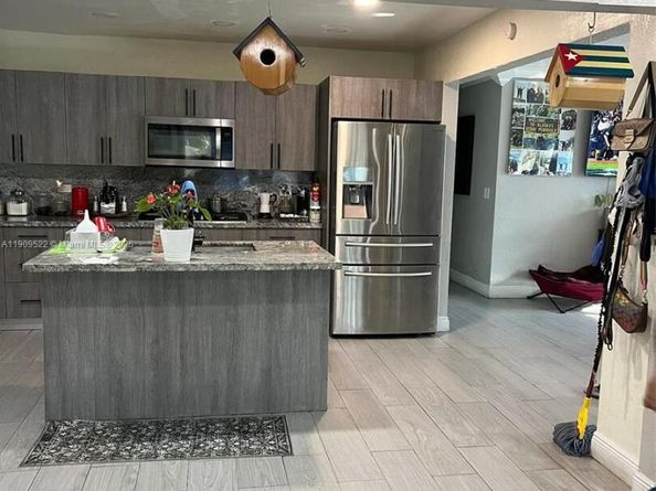 6221 SW 26th St, Miramar FL 33023