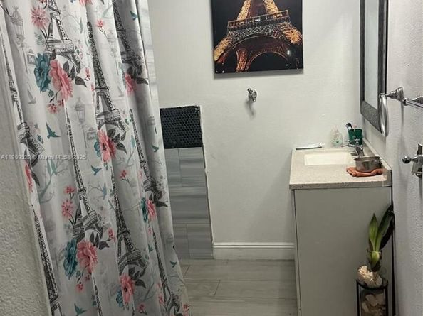 6221 SW 26th St, Miramar FL 33023