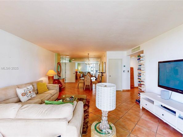 3301 NE 5th Ave 110, Miami FL 33137