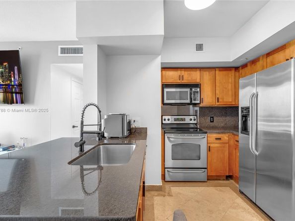 1723 SW 2nd Ave 902, Miami FL 33129