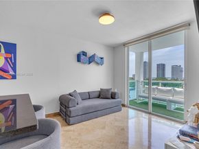 1723 SW 2nd Ave 902, Miami FL 33129
