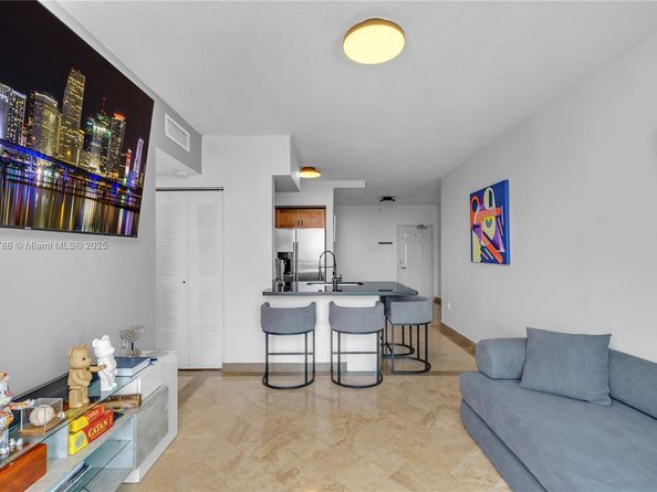 1723 SW 2nd Ave 902, Miami FL 33129