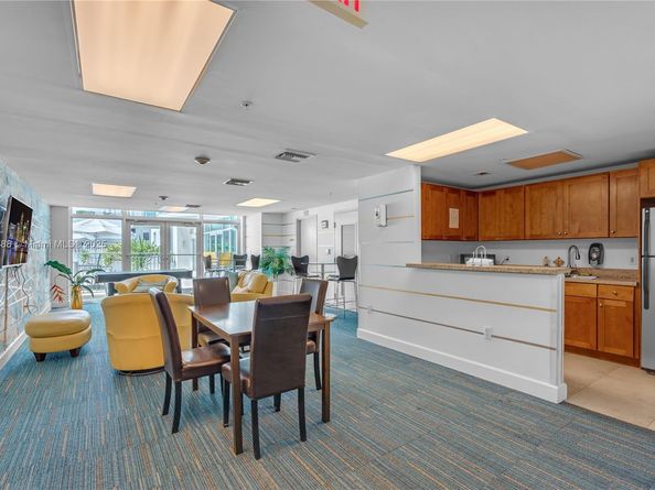 1723 SW 2nd Ave 902, Miami FL 33129