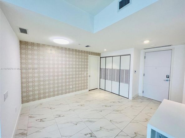 2000 Metropica Way 2406, Sunrise FL 33323