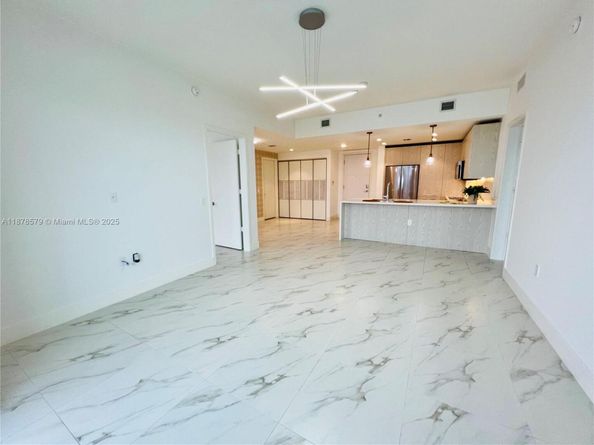 2000 Metropica Way 2406, Sunrise FL 33323