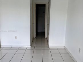 5199 NW 7th St 115, Miami FL 33126