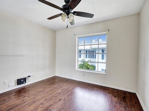 2181 NE 67th St 622, Fort Lauderdale FL 33308
