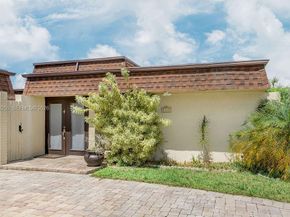 5311 Banyan Ln, Tamarac FL 33319