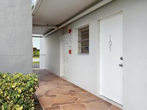 619 NE 14th Ave 101, Hallandale Beach FL 33009