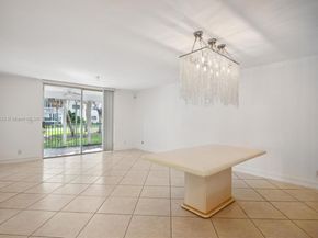 619 NE 14th Ave 101, Hallandale Beach FL 33009