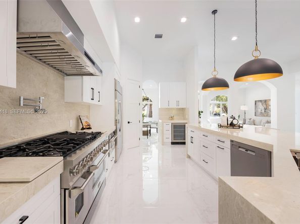 6845 SW 52nd St, Miami FL 33155