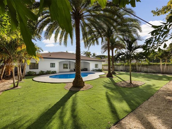 6845 SW 52nd St, Miami FL 33155