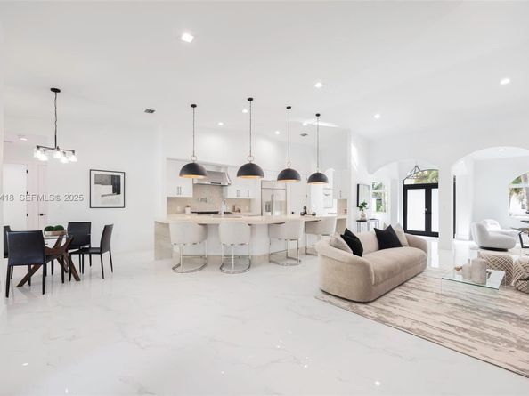 6845 SW 52nd St, Miami FL 33155