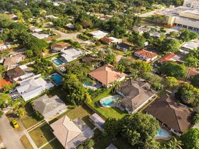 6845 SW 52nd St, Miami FL 33155