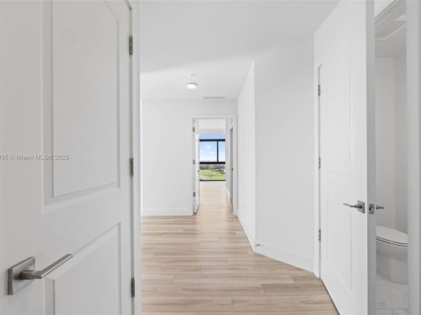 101 Diplomat Pkwy 911, Hallandale Beach FL 33009