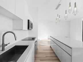 101 Diplomat Pkwy 911, Hallandale Beach FL 33009