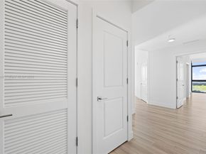 101 Diplomat Pkwy 911, Hallandale Beach FL 33009