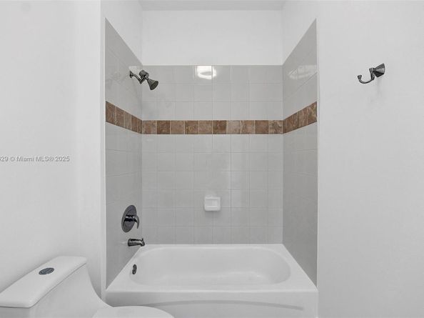1871 NW S River Dr 501, Miami FL 33125