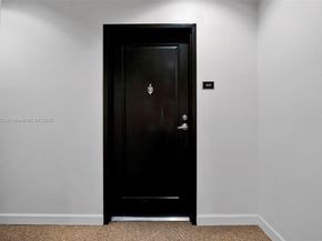1871 NW S River Dr 501, Miami FL 33125
