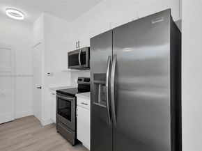1871 NW S River Dr 501, Miami FL 33125