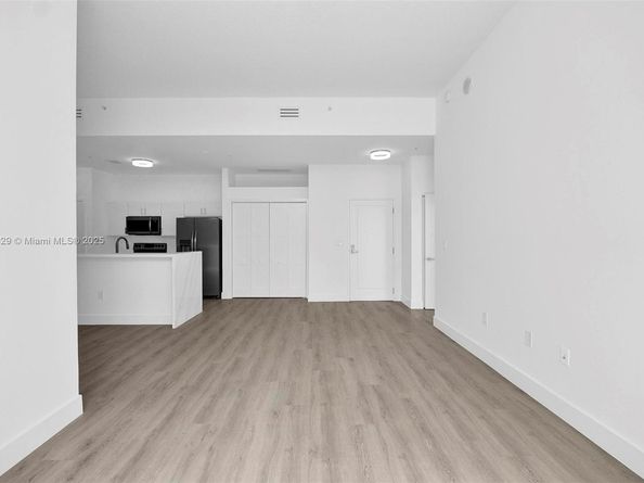 1871 NW S River Dr 501, Miami FL 33125