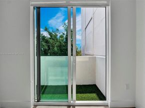 1871 NW S River Dr 501, Miami FL 33125