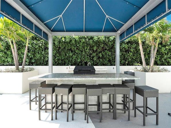 1871 NW S River Dr 501, Miami FL 33125