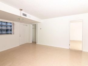 447 NE 195th St 217, Miami FL 33179