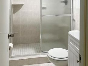 447 NE 195th St 217, Miami FL 33179