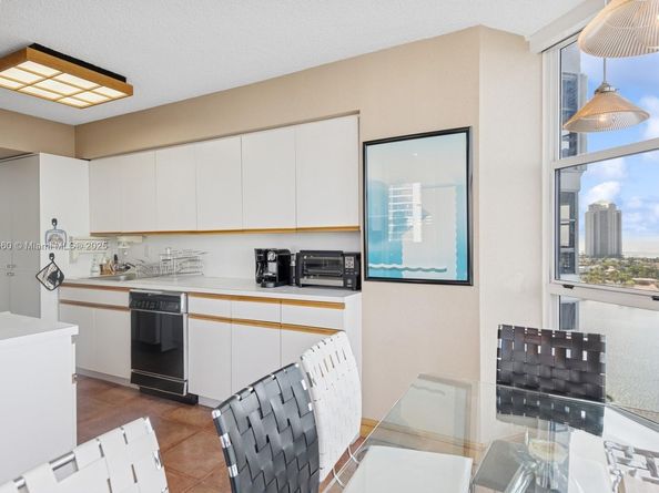 3600 Mystic Pointe Dr 1801, Aventura FL 33180