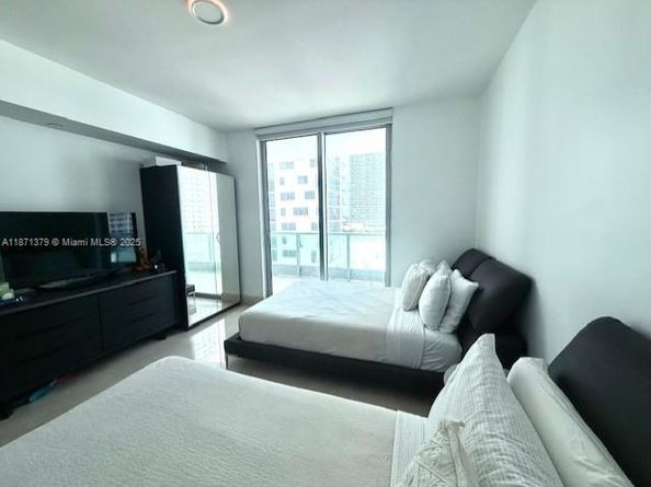 1331 Brickell Bay Dr 1602, Miami FL 33131
