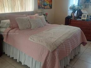 11 NE 204 St 1, Miami Gardens FL 33179