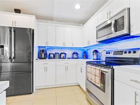 20340 NW 42nd Ave, Miami Gardens FL 33055