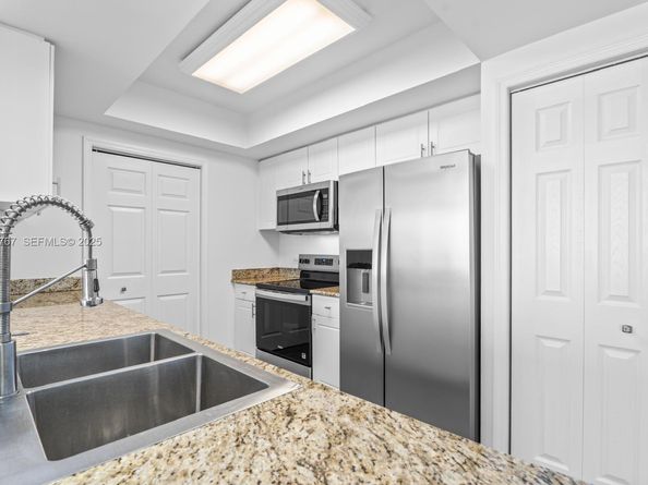 19501 W Country Club Dr 1710, Aventura FL 33180