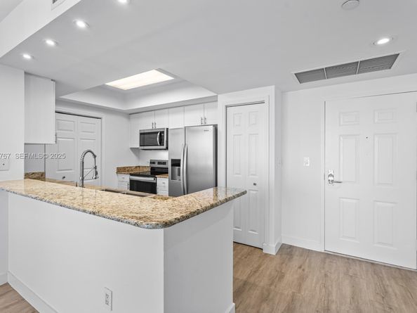 19501 W Country Club Dr 1710, Aventura FL 33180