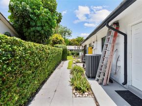 988 NW 110th Ave, Coral Springs FL 33071